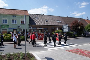  (photo)
