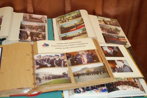  (photo)