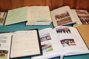  (photo)