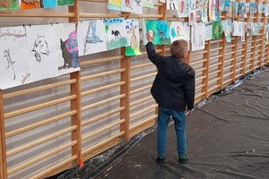  (photo)