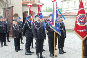  (photo)