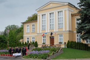  (photo)