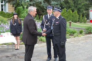  (photo)