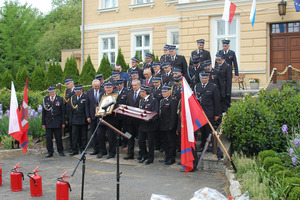  (photo)
