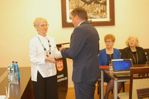  (photo)