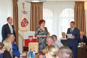  (photo)
