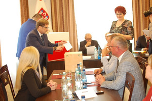  (photo)