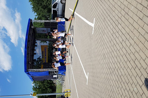  (photo)