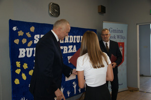  (photo)