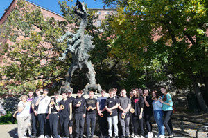  (photo)