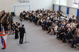  (photo)